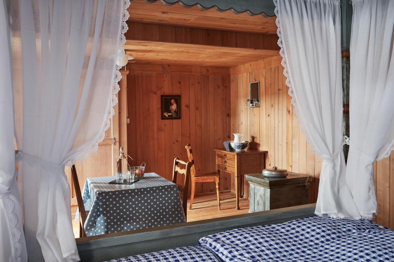 Nostalgie Bed & Breakfast Chraemerhus Curaglia Buitenkant foto
