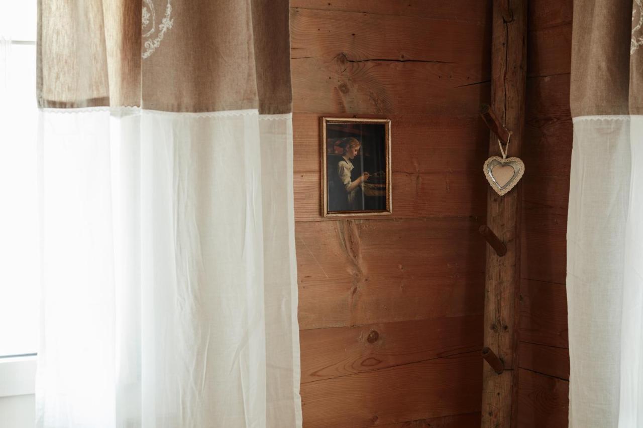 Nostalgie Bed & Breakfast Chraemerhus Curaglia Buitenkant foto